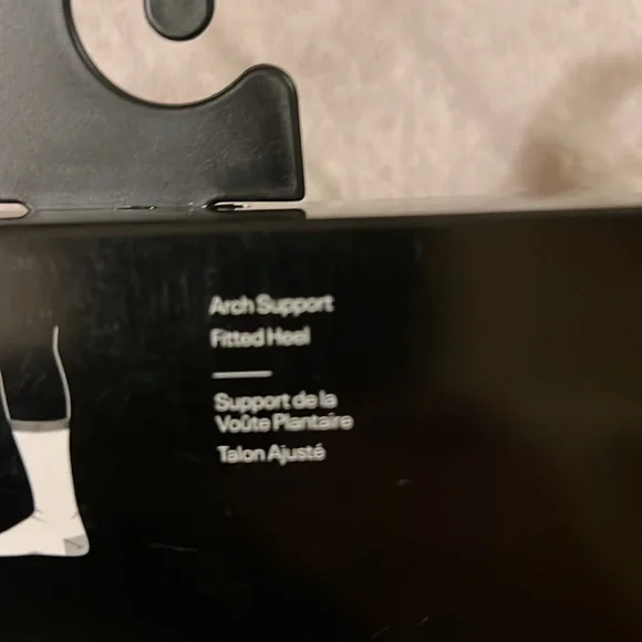 New 6 Under Armour Mens Socks - Picture 8 of 14